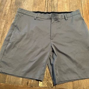 Mens Amazon Essentials Classic Chino Flat Front Shorts Size 40 gray poly/span